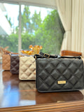 Bolsa pequena crossbody metalassê