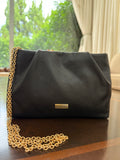 Bolsa duo/ carteira ou alça de corrente dourada.